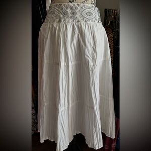 Ann Taylor loft NWT Elegant White Maxi Skirt 100%Cotton with built in slip